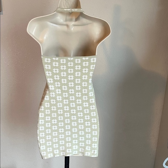 Princess Polly Knit Halter Dress in Light Green w/ Cream Flowers - Picture 3 of 5